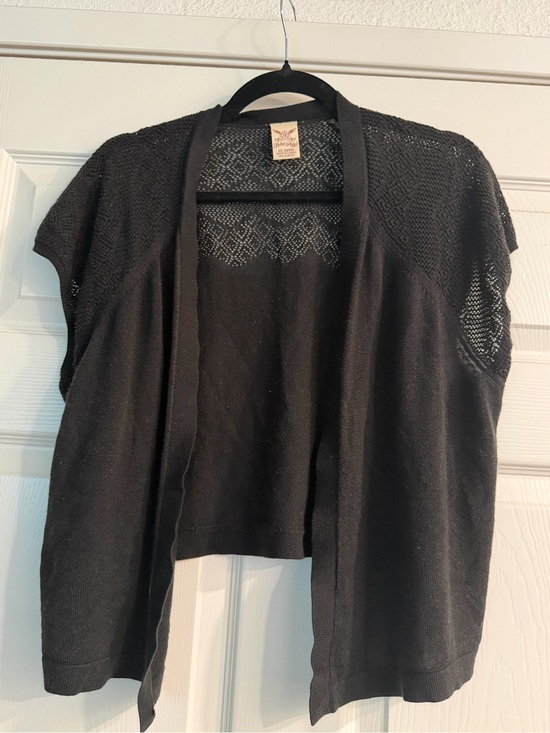 Faded Glory Sweaters - Black Open-Front Short-Sleeve Shrug